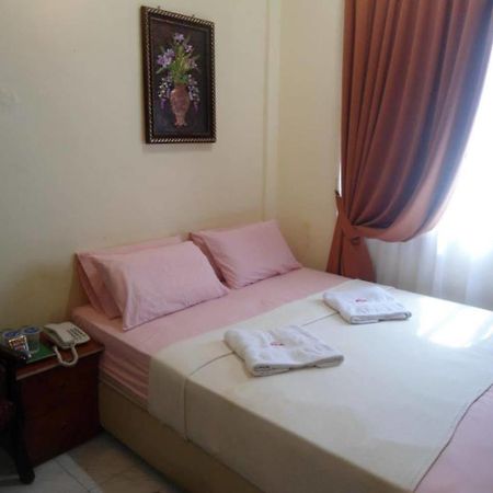 Hotel Teratai Tenang Kuala Terengganu Kültér fotó